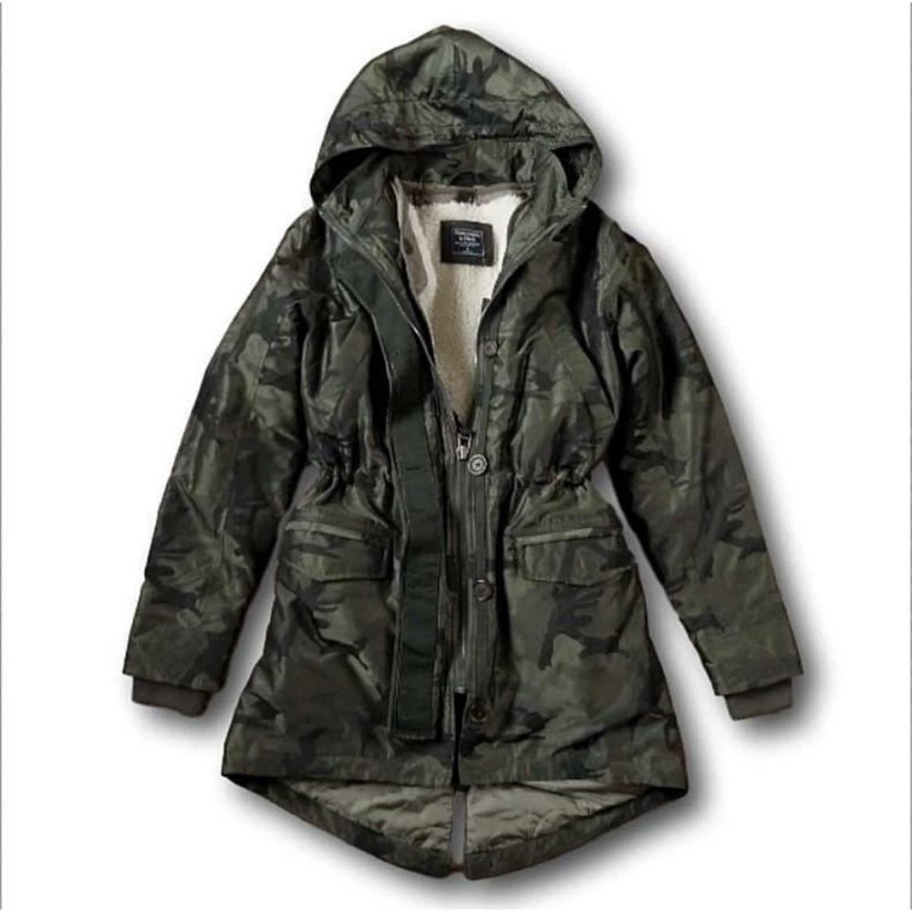 Abercrombie & Fitch Camo Print 3 in one Jacket size S